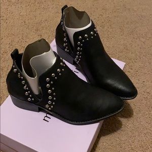 Madden Girl Ankle Boots Size 6